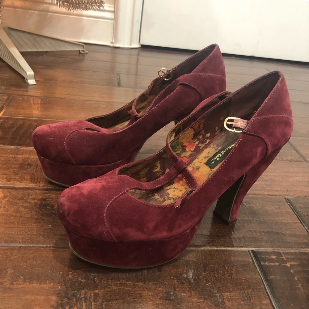 B.A.I.T. Vegan Faux-suede burgundy platforms